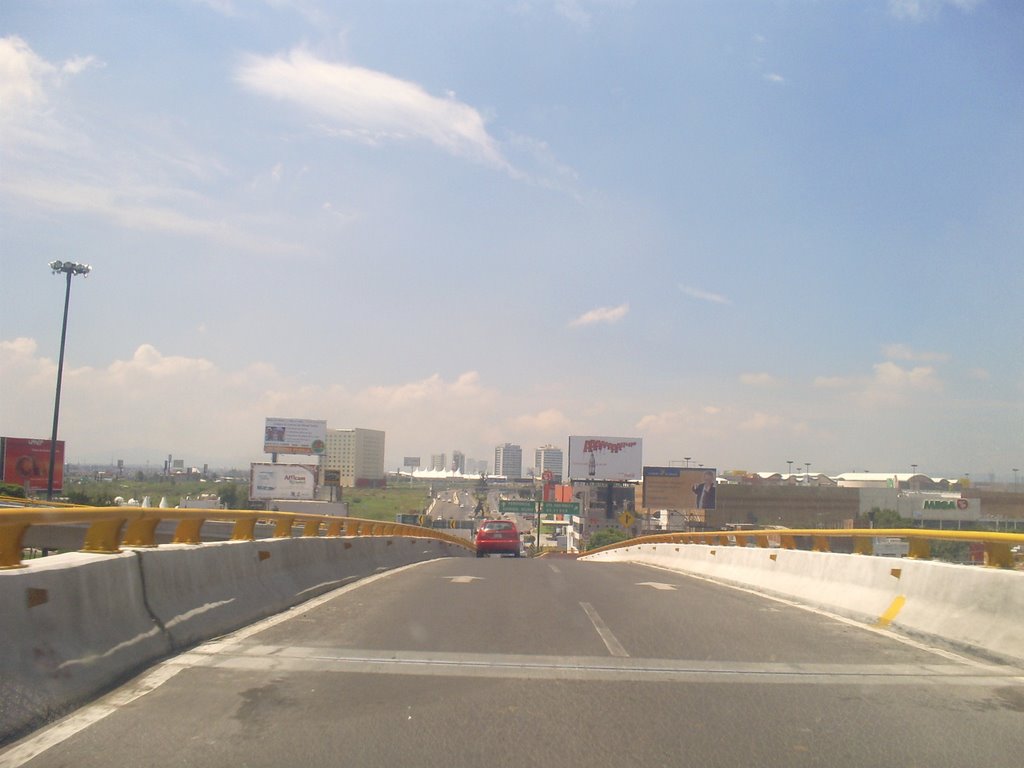 Sobre l puente 475 en la 25 sur rumbo angelopolis by jhononemx