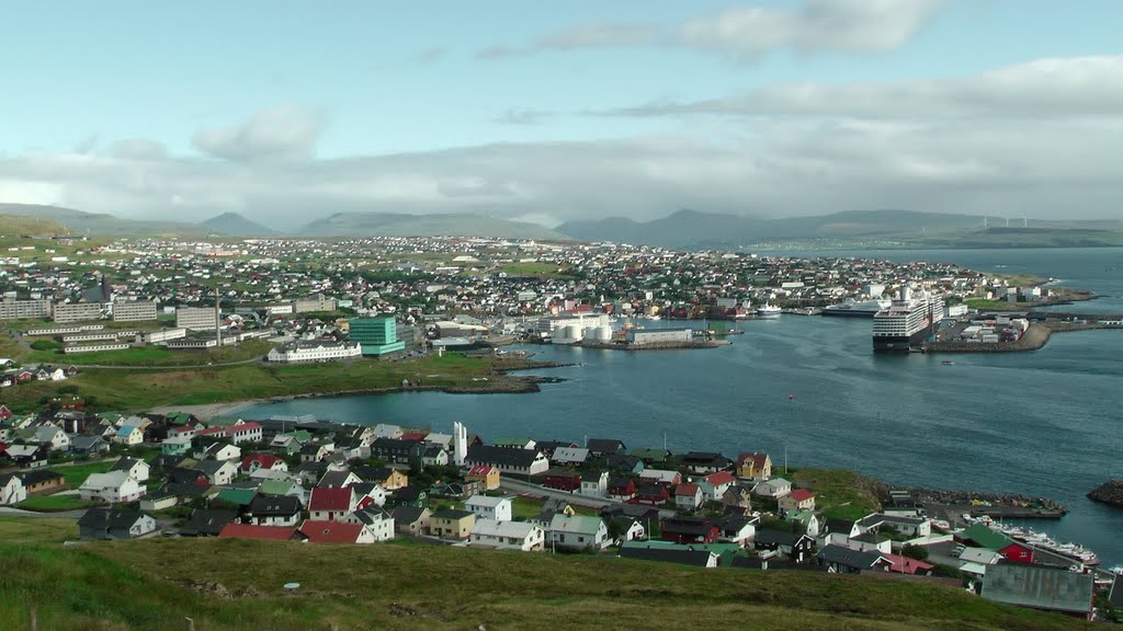 2010-08-24 - Tórshavn by mdgrdam