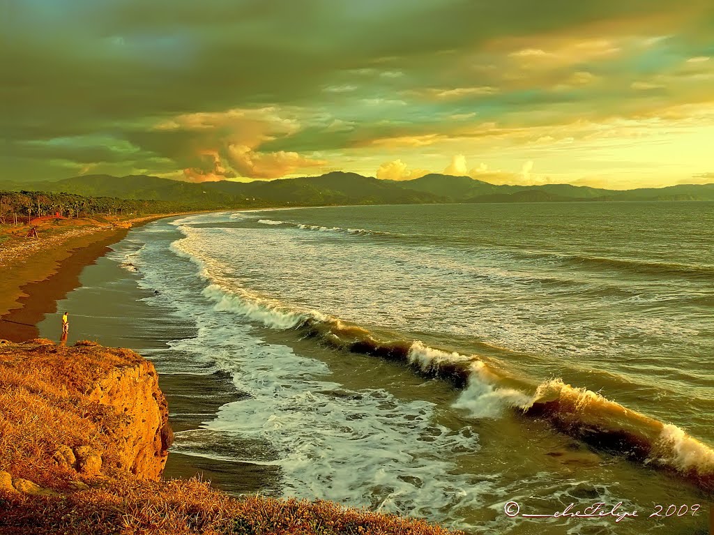 Una tarde en playa Guacalillo, Puntarenas, Costa Rica by Melsen Felipe