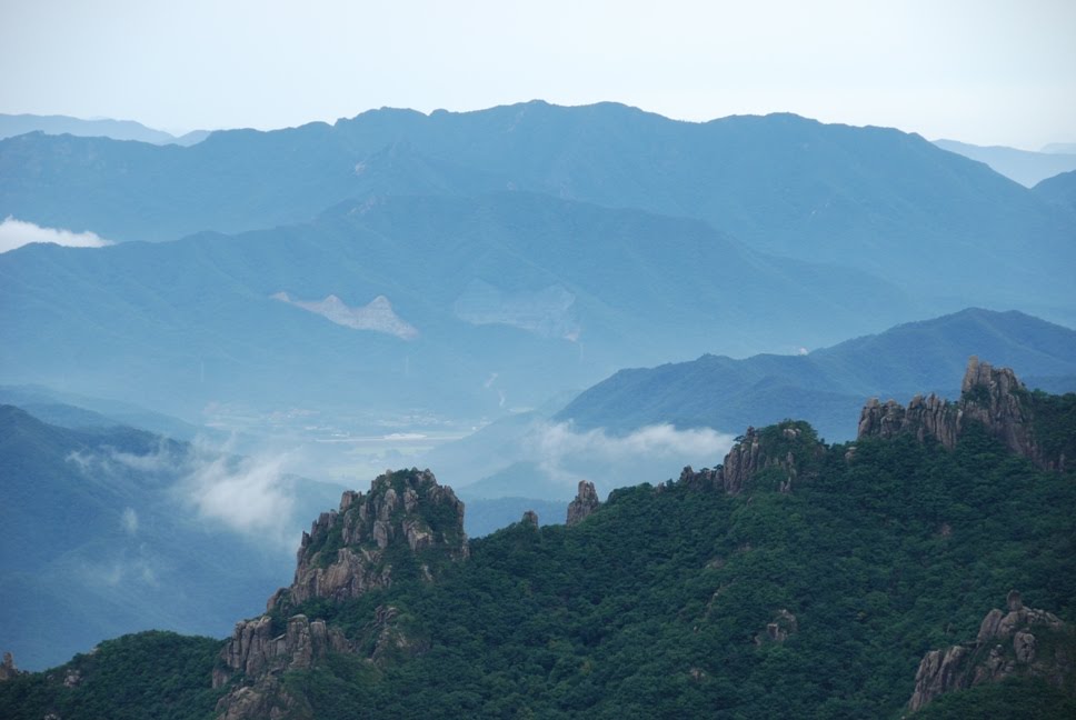 Rocky ridges on Wolchulsan by bencarlson56