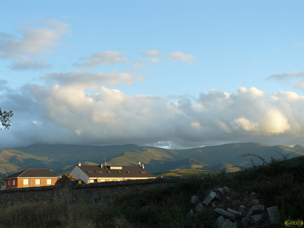 «eHOG Camino 2009» - Este Ponferrádában / Evening in Ponferrada, 29-07-2010 by ehog.hu