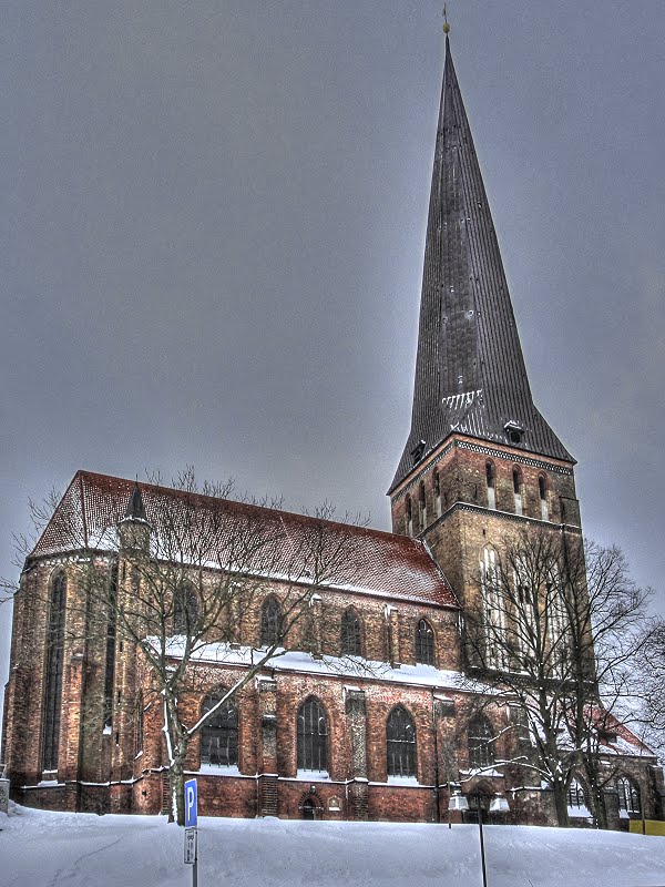 Petrikirche in Rostock by chpagenkopf