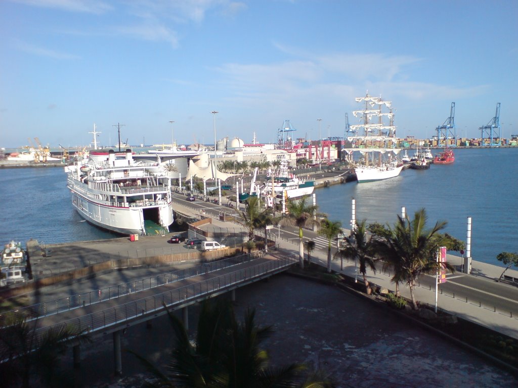 El muelle Sta Catalina by acramelo