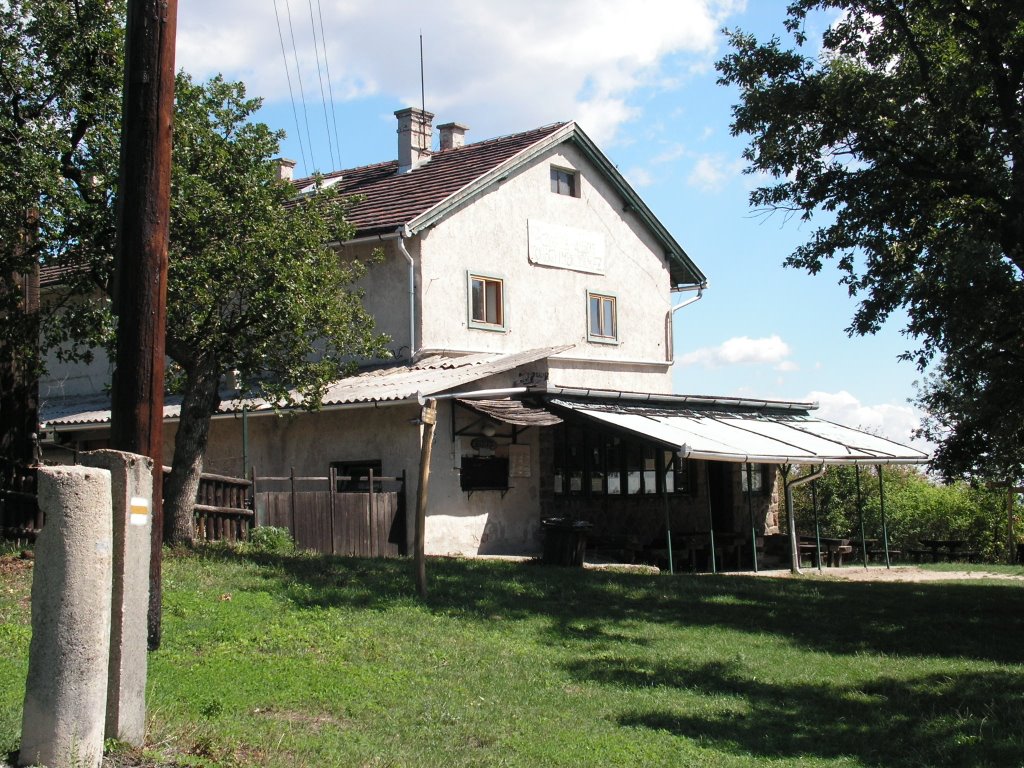 Hungary, Pilis, Kőhegy-i turistaház, SzG3 by Gábor Szalay