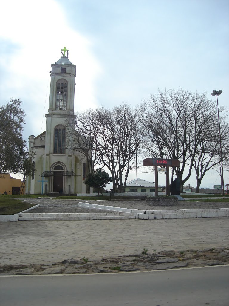 Igreja Matriz by Renato Viana Albarra…