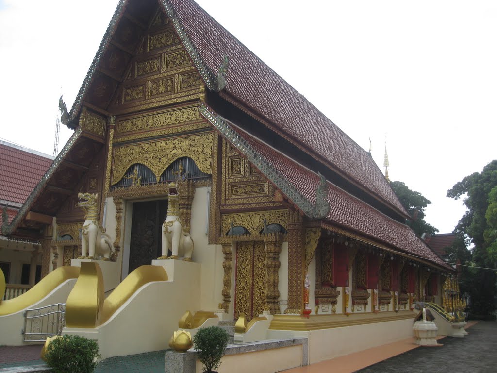 Wat Phra Sing by videomaster