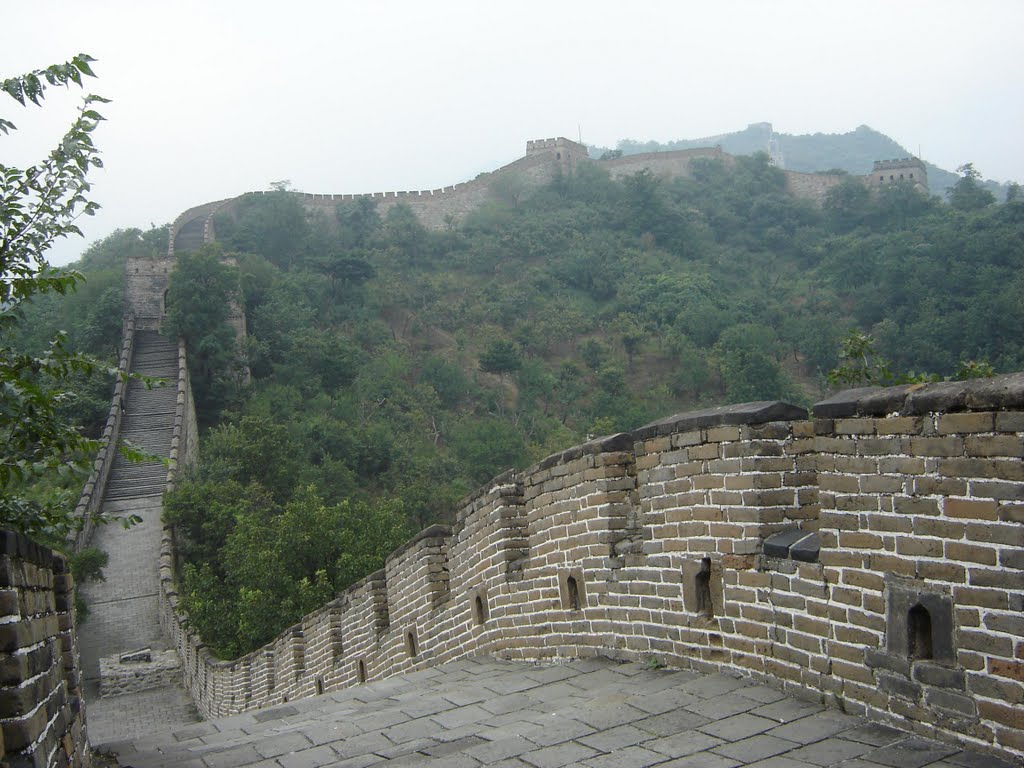 Great Wall at Badaling by Eduardo Estrada