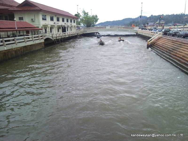 汶萊BANDAR SERI BEGAWAN市中心 by KAN PAI WAI