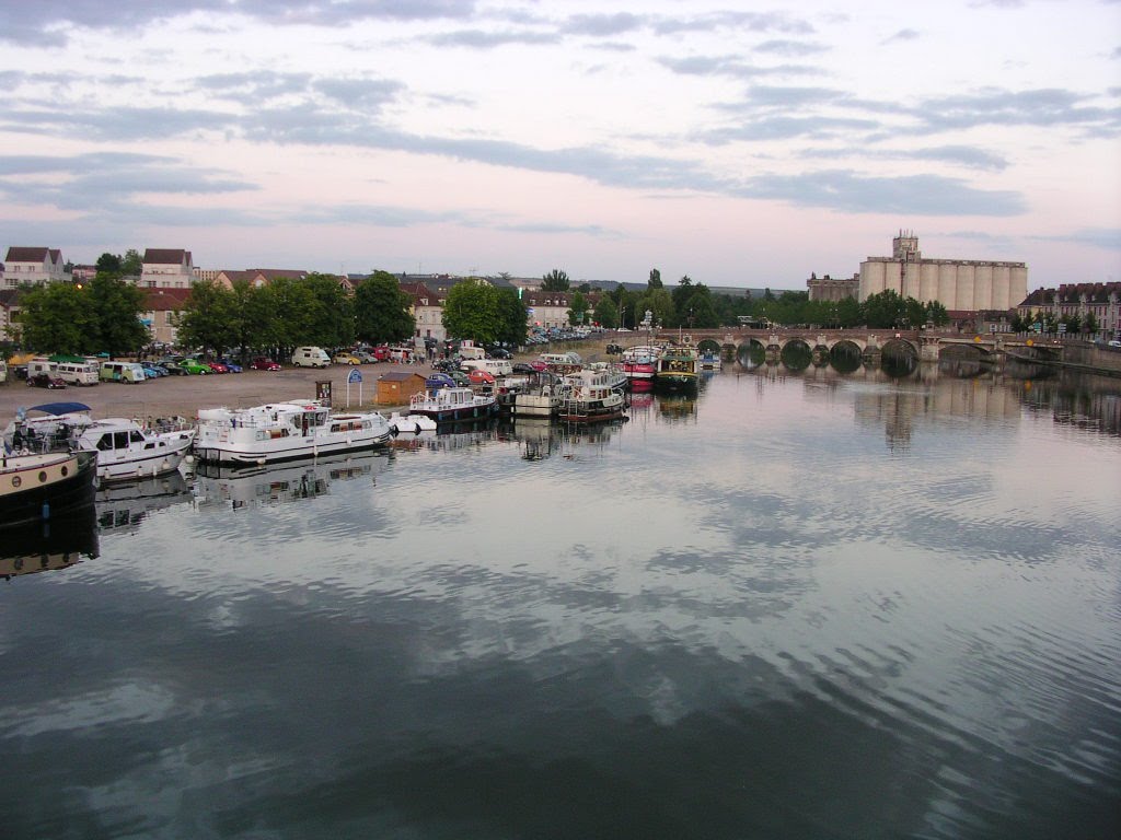 Le port sur l'Yonne by JP.GUYOMARD