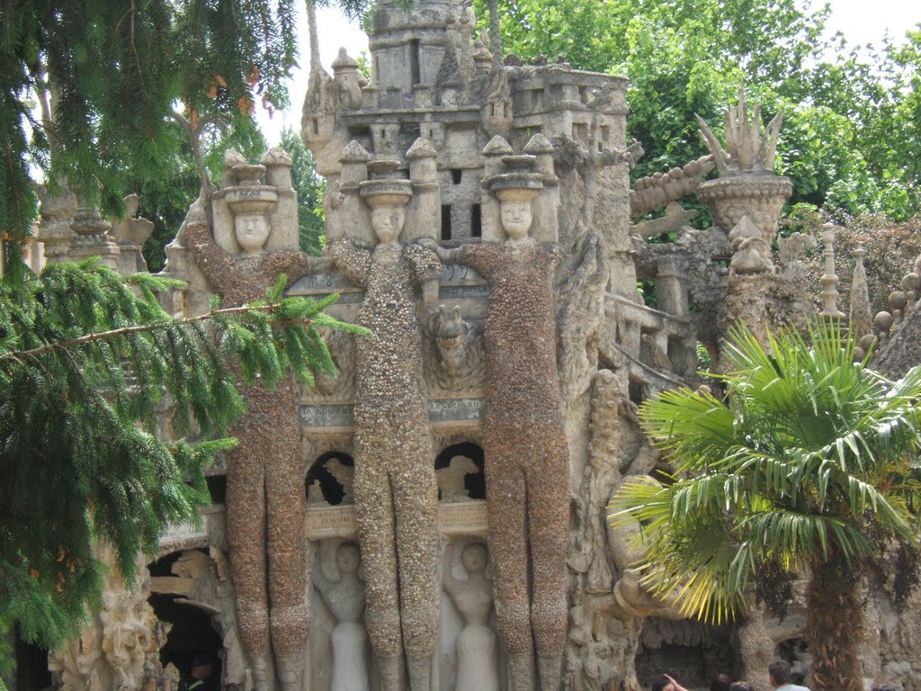 Palais idéal du Facteur Cheval à Hauterives by Matopée