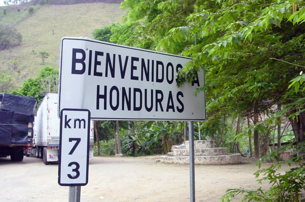 GUATEMALA, Caserio El Florido: la frontera Guatemala/Honduras 10 km de Copán Ruinas by NellvdBoschLevendig