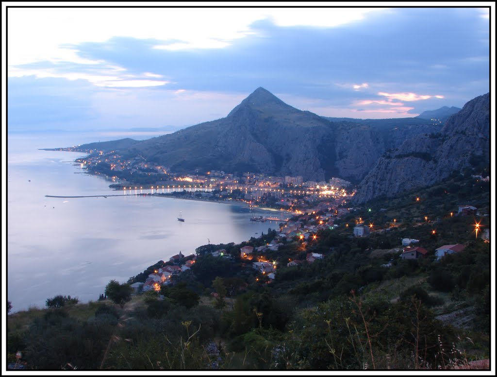 Twilight in Omis by trinity19