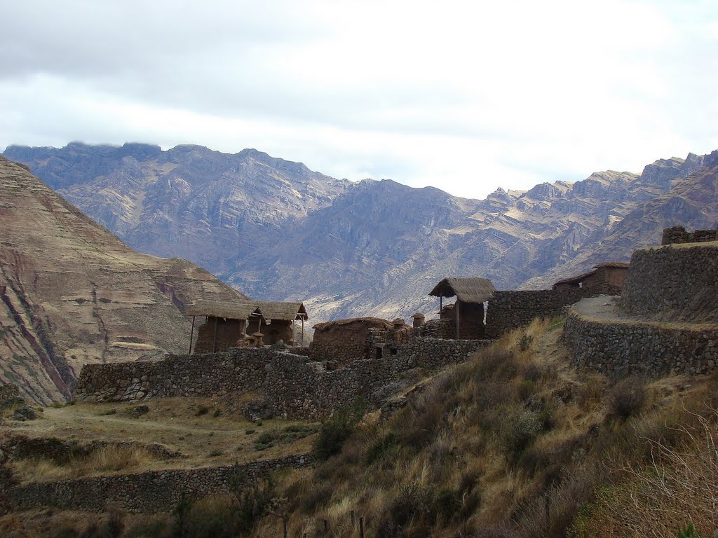 Pisac, entrée du site inca (alt 3419 m) by frédéric429