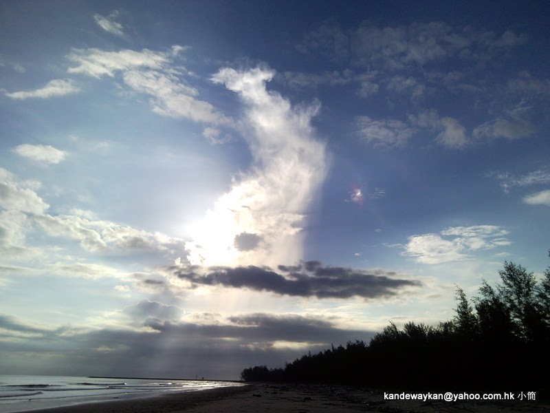 汶萊PANTAI MUARA 日出 by KAN PAI WAI