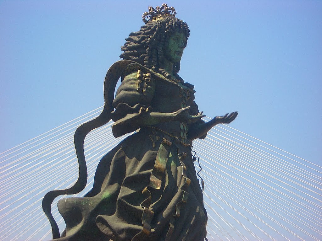 Queen Catherine of Bragança (wife of King Charles 2nd of England) at Vasco da Gama Bridge by thepedlar