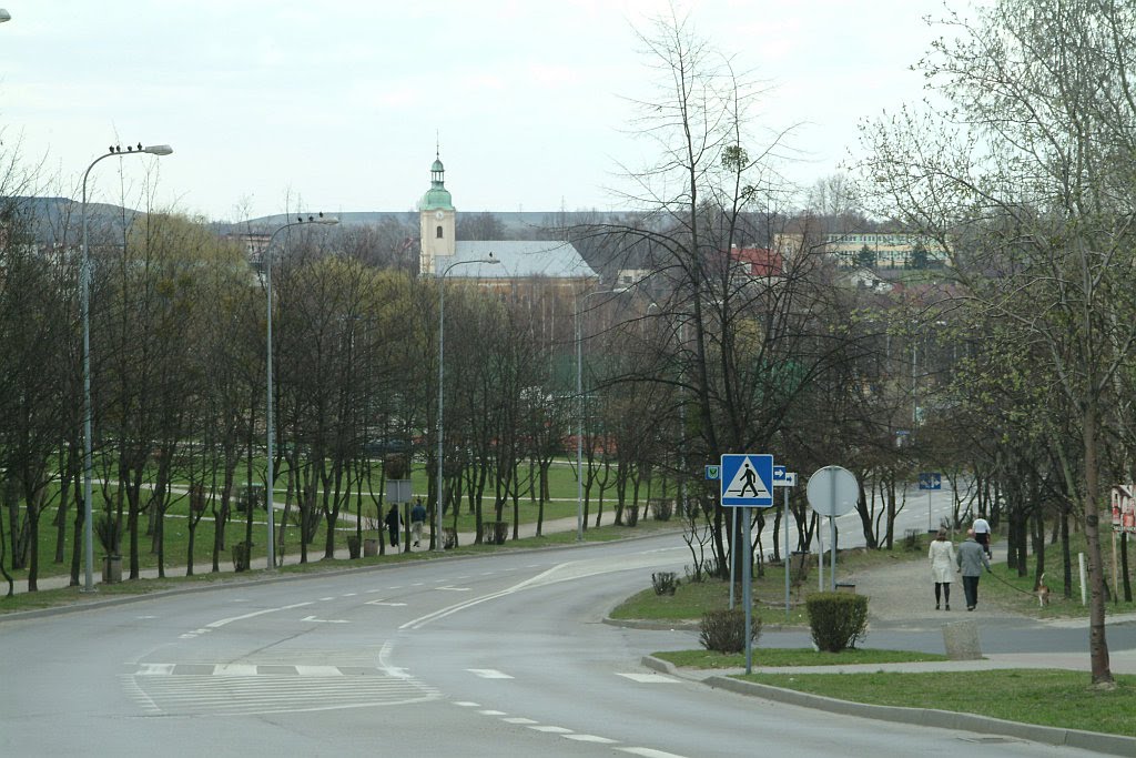 Ul. Warszawska w kierunku do kościoła św. Katarzyny w Jastrzębiu-Zdroju by Mikan76