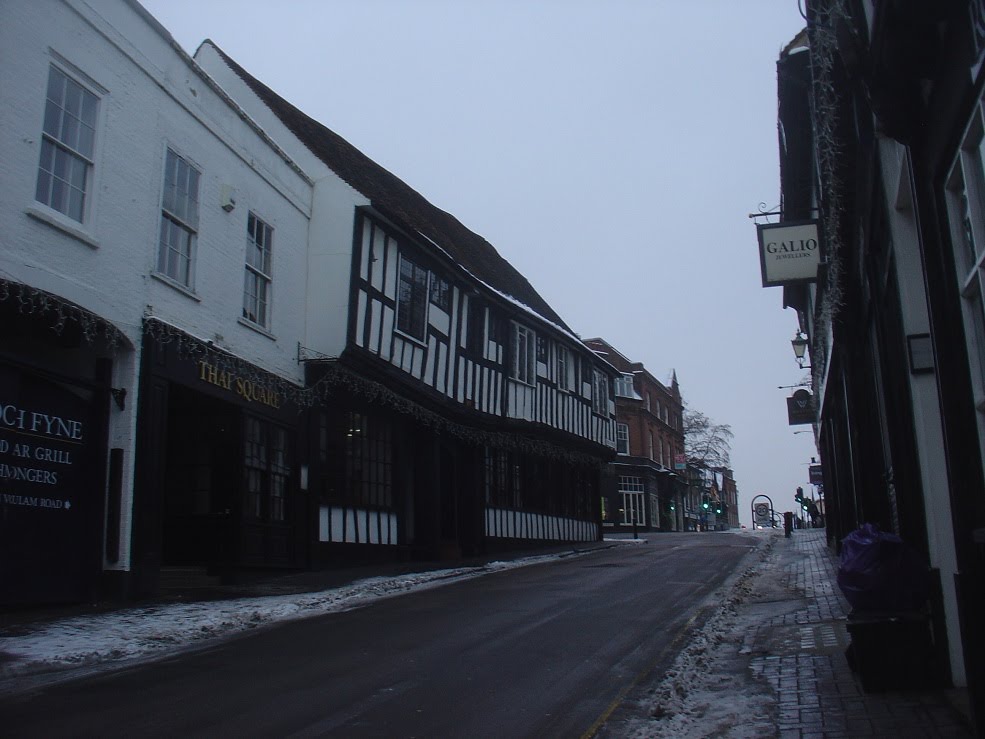 George Street - St Albans 22/12/2010 by Paul HART