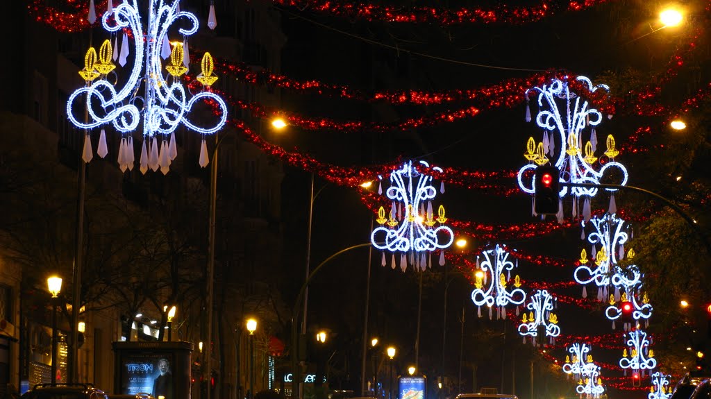 La calle de José Ortega y Gasset en Navidad. Madrid by Jesús G. Asenjo