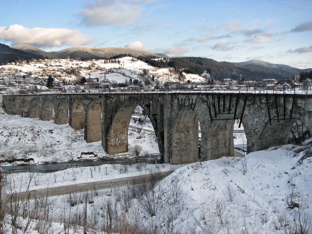 Longest bridge in Vorokhta by volnat