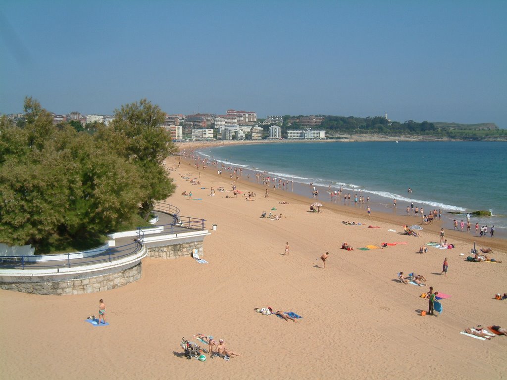 El sardinero beech,santander by dencentral