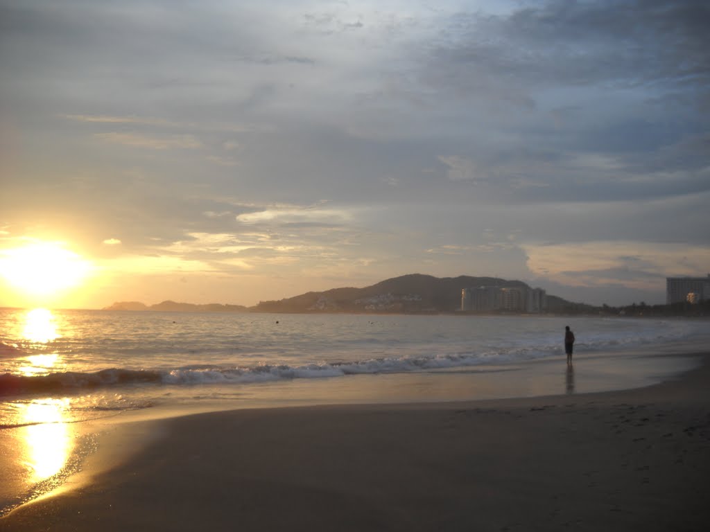 Ixtapa sunet by Travel