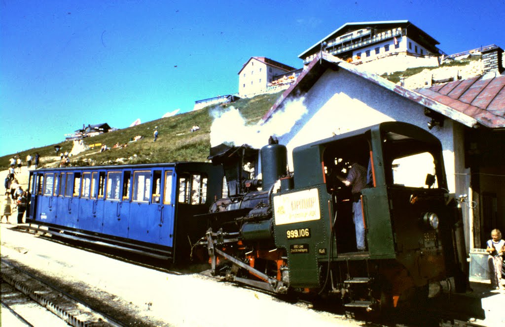 Zahnradbahn auf den Schafberg by © DiSp Photography