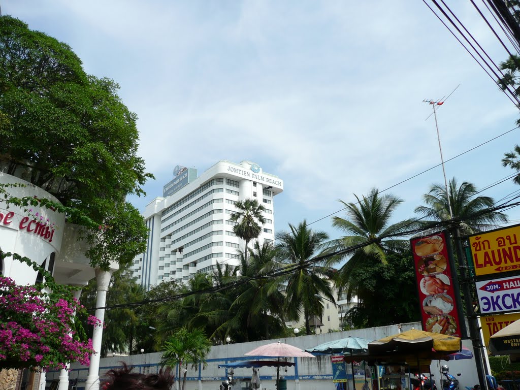 Jomtien Palm Beach by Dima RDM