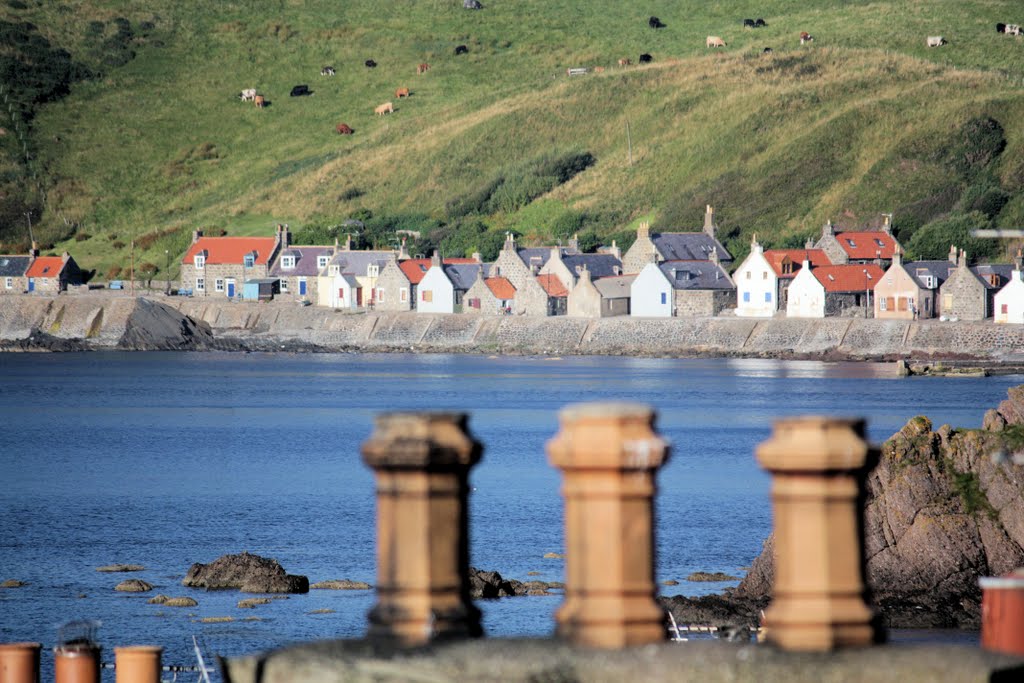 Crovie from Gardenstown by mirrorman