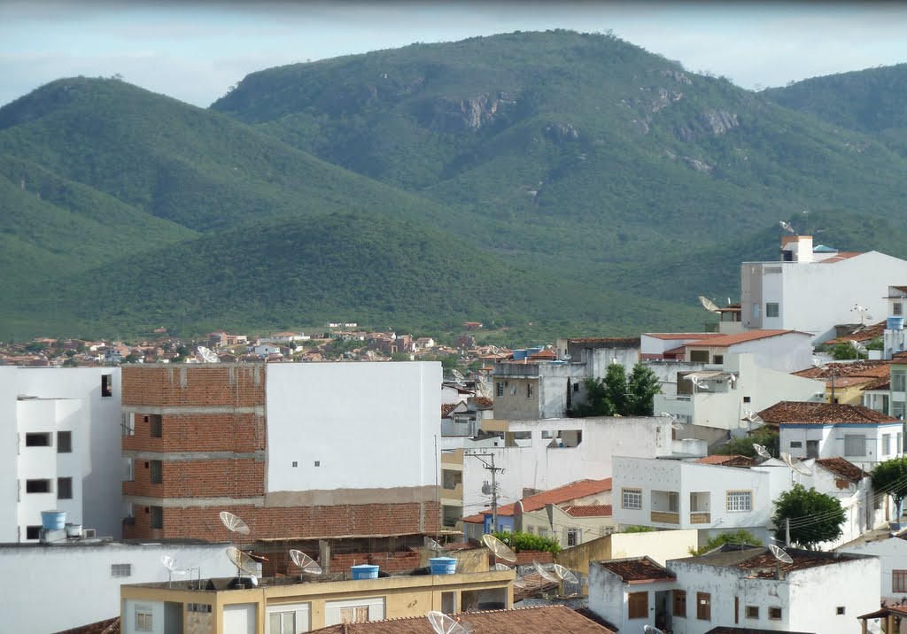 Serra de Jequié, vista do alto da catedral by Als Magnvs