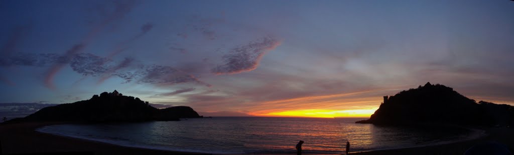 Panoramica de Cielo al Atardecer by Anibal Galindo