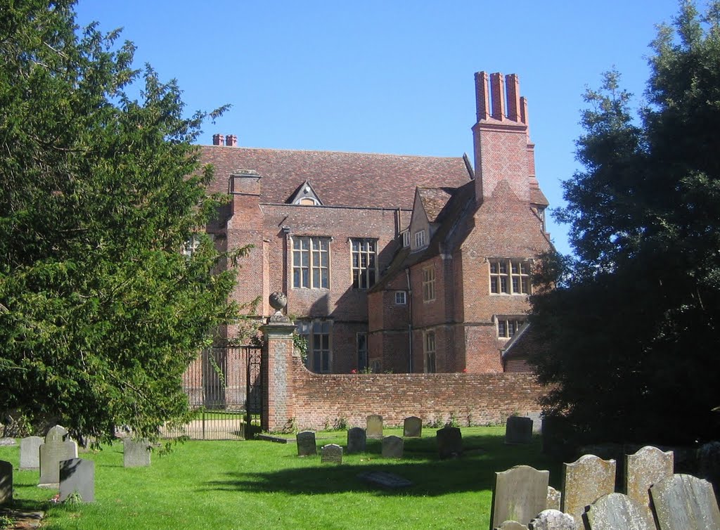 Mapledurham House, Mapledurham, Oxfordshire by Roger Sweet