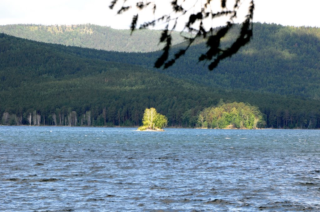 Lake Turgoyak by Sushkin