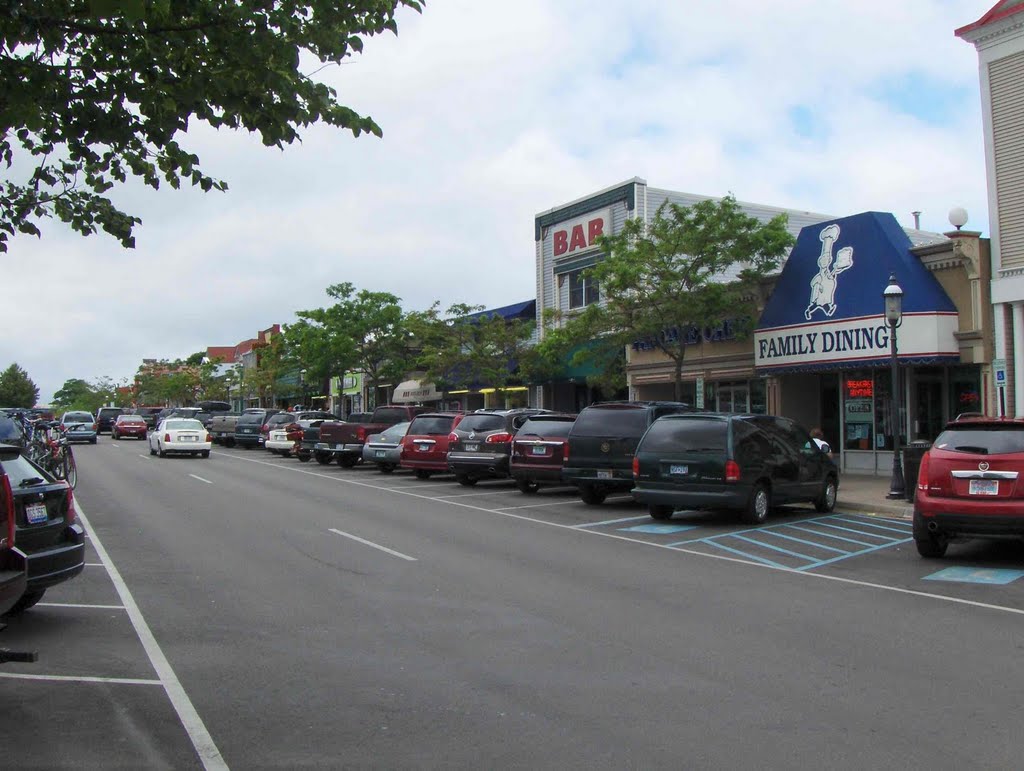 East Central Avenue, Mackinaw City, GLCT by Robert Maihofer, Great Lakes Casual Traveler