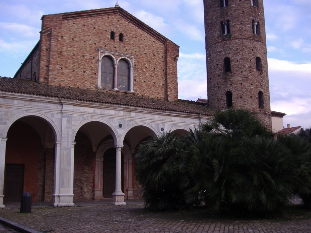 S. Apollinare Nuovo - Ravenna by Ilda Casati