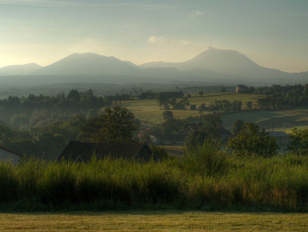 Mont-Domes by Frank Pustlauck