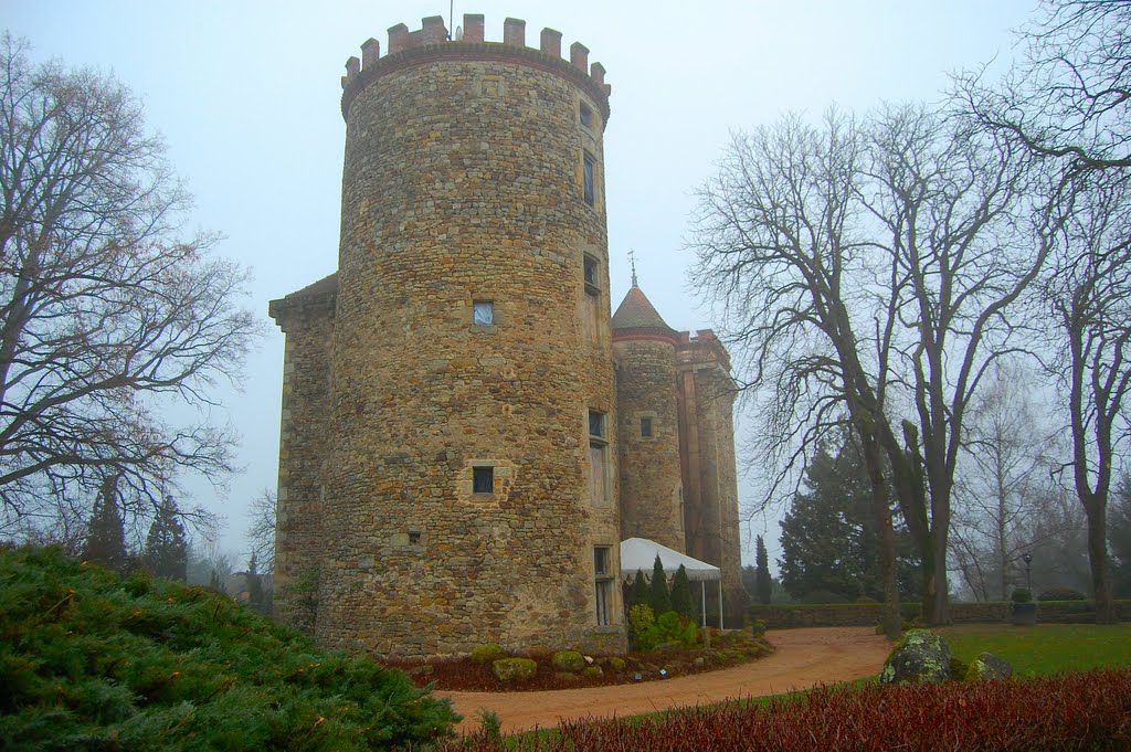 Château de Codignat by Les Argonautes