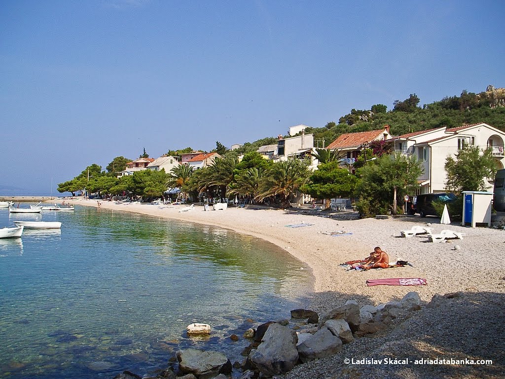 Bratus - Riviera Makarska by adriadatabanka.com