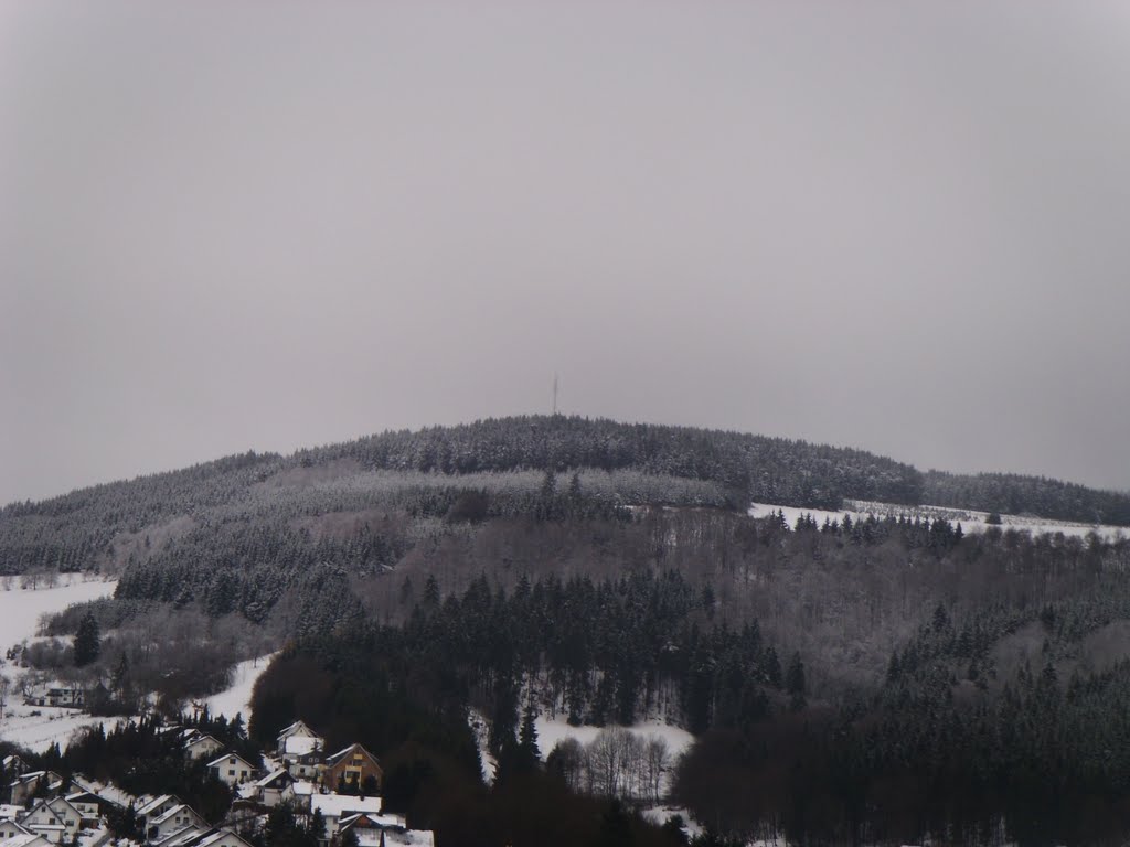 Der Pön mit Funkturm (im Winter auf dem Kreuzberg fotografiert) by Swisstec93