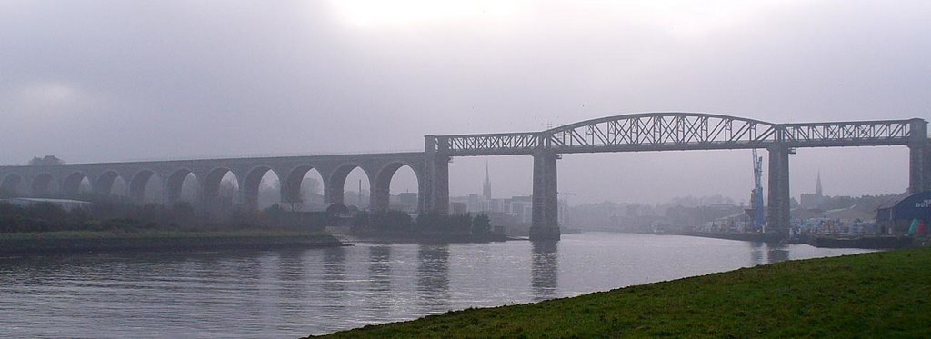 The railway bridge by Bestia