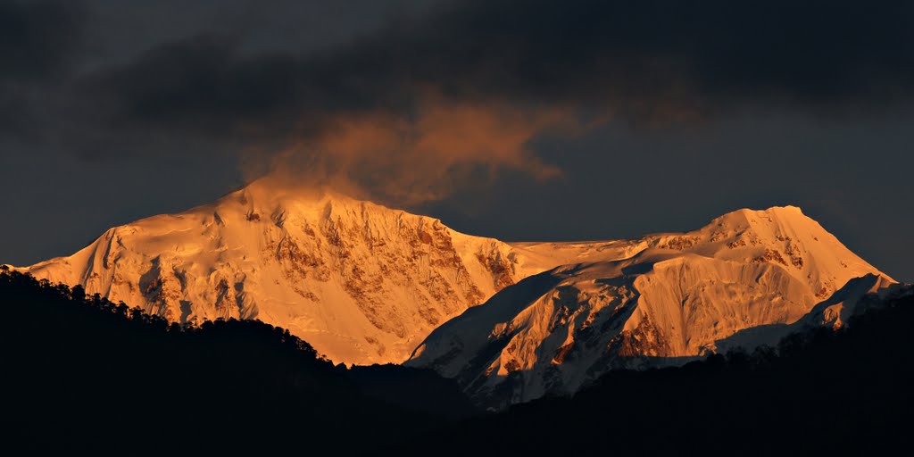 Morgenstimmung in der Kabru Kette .... by rené baldinger - baldinger reisen ag, waedens