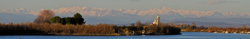 2011-01-03_Mangart, Jalovec, Krn e Triglav da Grado by Giancarlo Skarabot