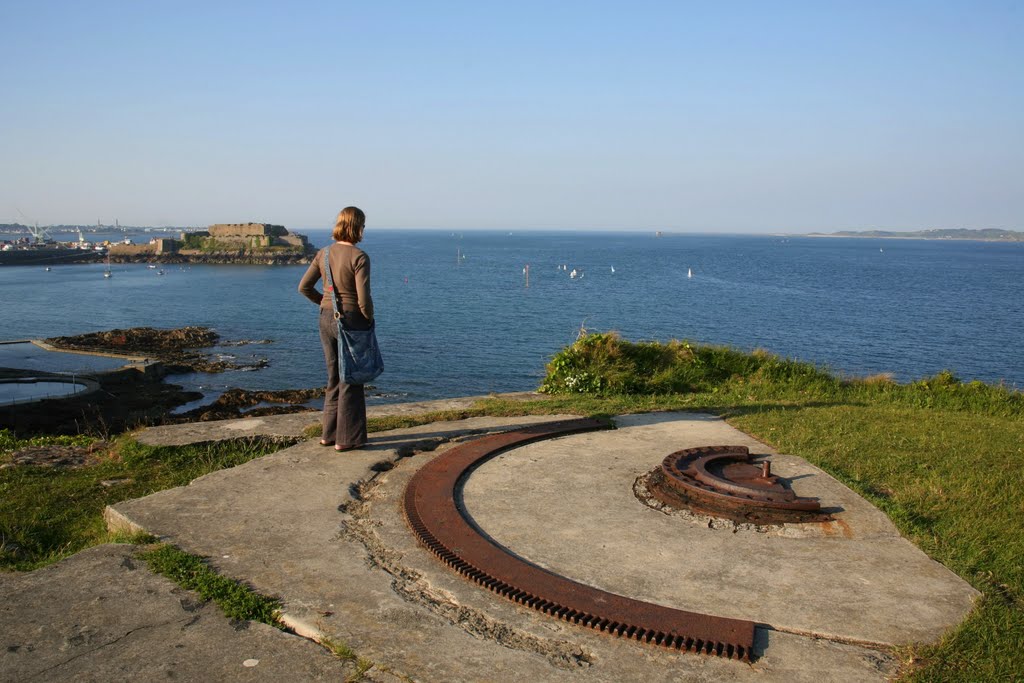 Clemence Battery, Saint Peter Port, Guernsey by Hans Sterkendries