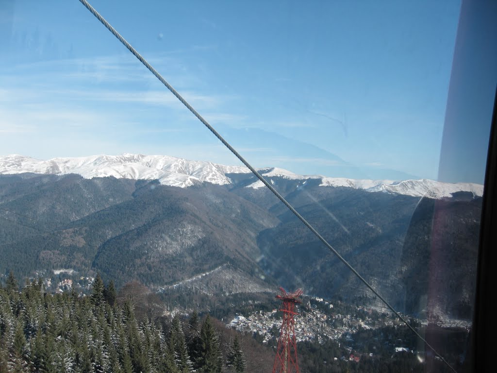 Sinaia din gondola 6 by Emilian Slavu