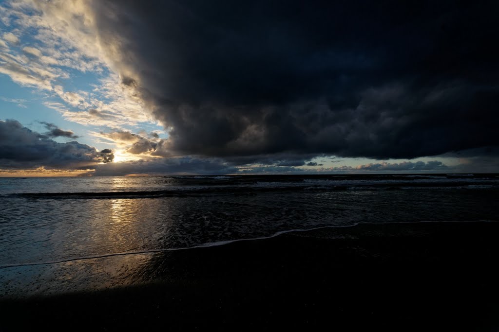 Texel - North Sea Beach Between Paal 9 & 8 - View West by txllxt TxllxT