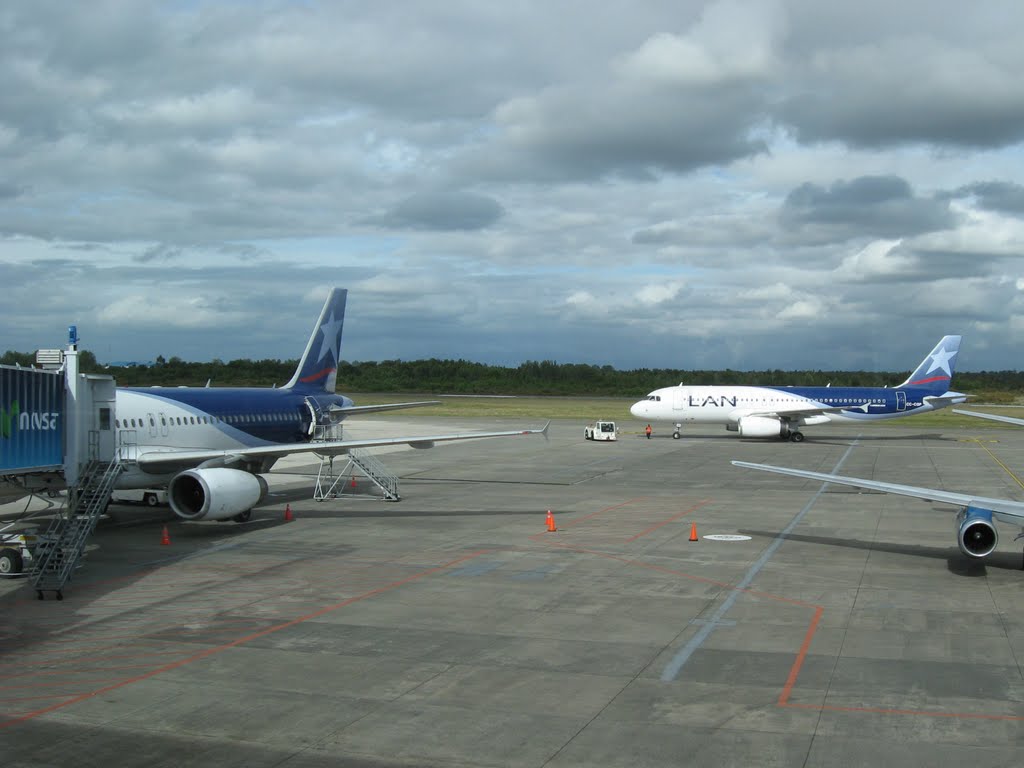 PMC Aeropuerto el Tepual Puerto Montt 1 by bobpittman_ca