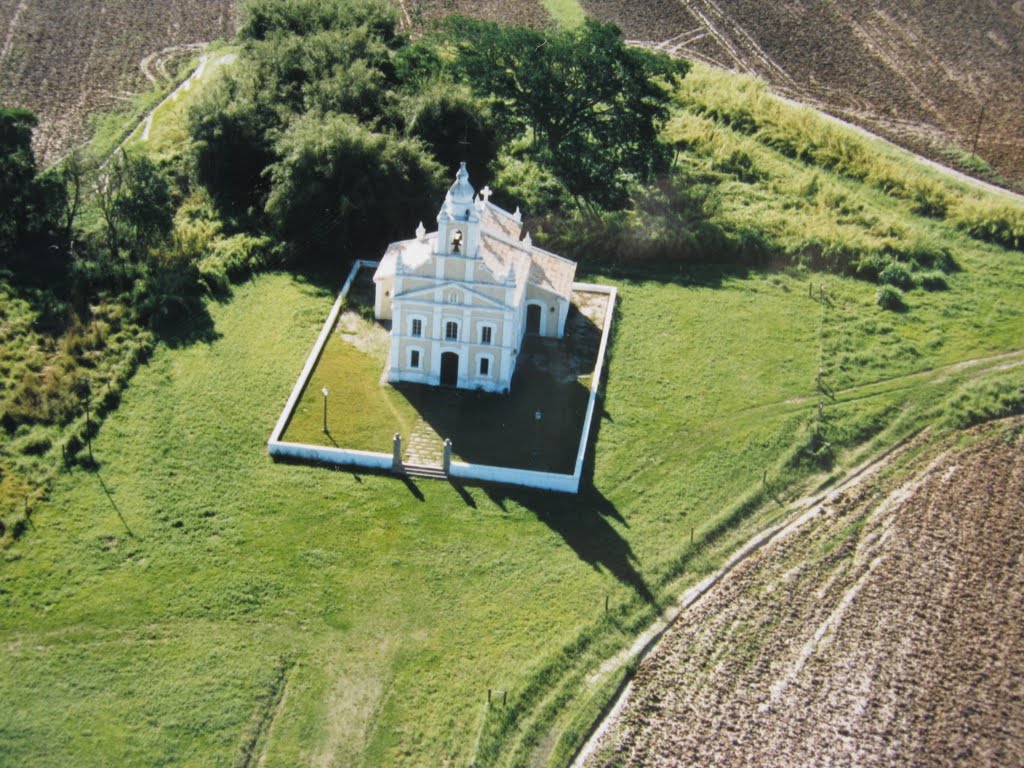 IGREJA SANTA RITA DO MASSAIM ERGIDA EM 1900 - PINDAMONHAGABA SP by ROBINSONROY