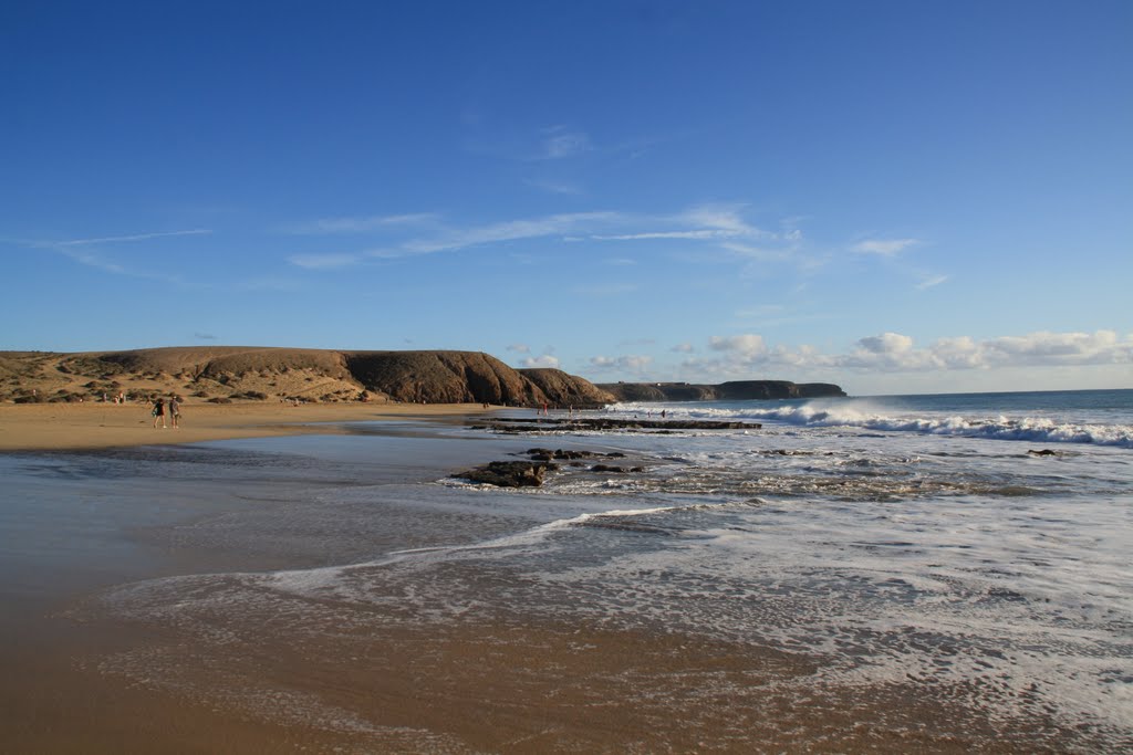 View along coast toward Papagayo Beach by ijburger