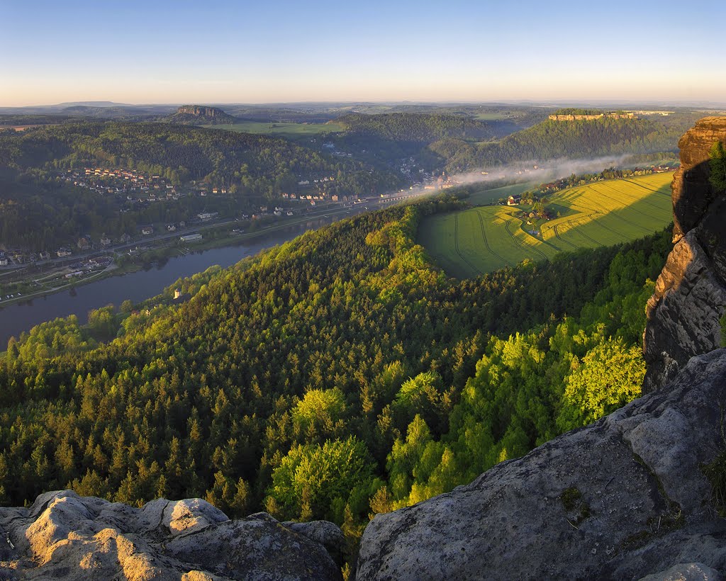 Sonnenaufgang am Lilienstein by Vogel, Jens