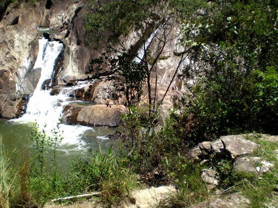 Cachoeira em Lavras Novas by Daniel Pessoa