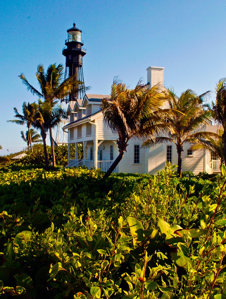 Lighthouse and Living Quarters by jeffgraves1956